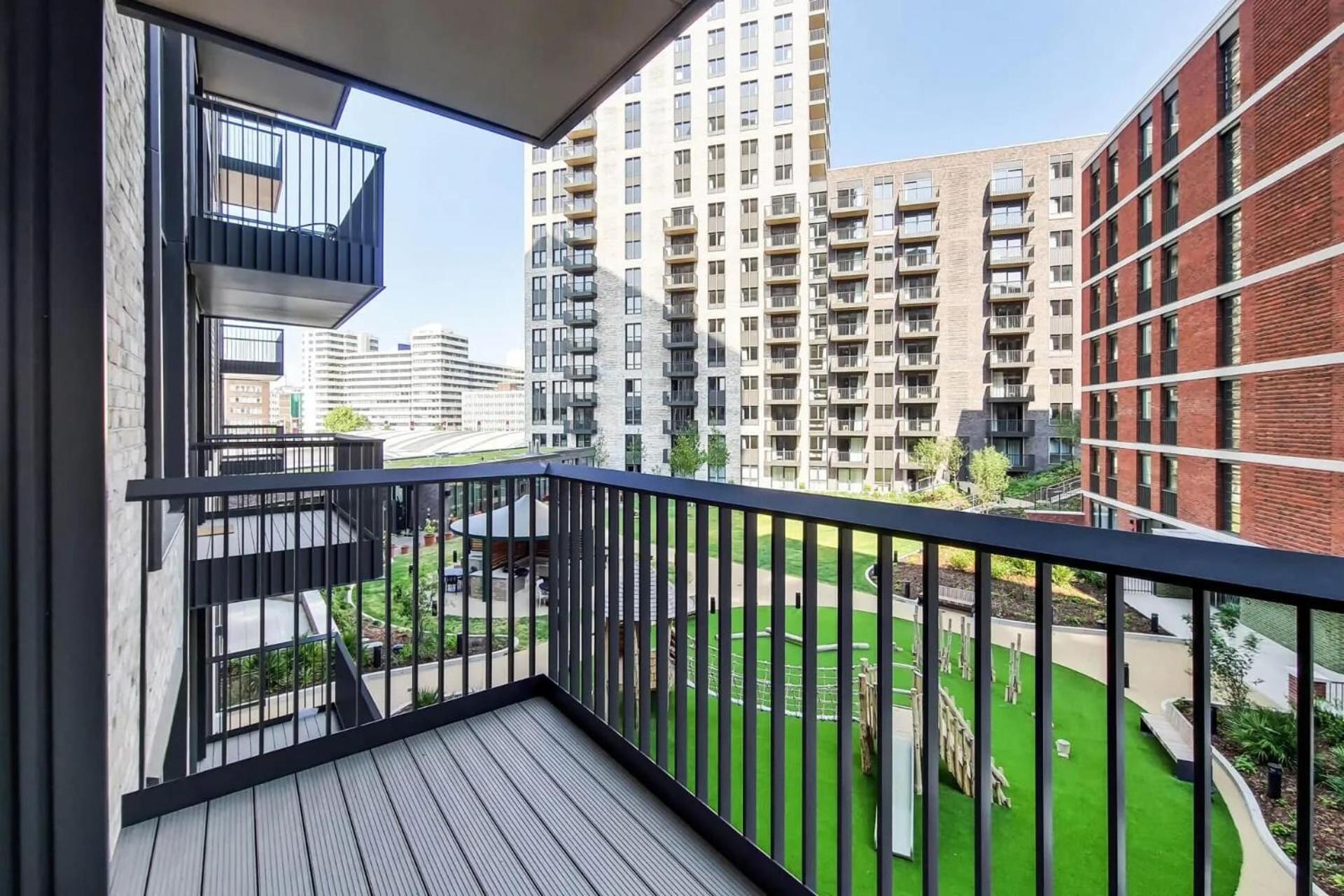 Botanical-Inspired Apartments At Repton Gardens Right In The Heart Of Wembley Park 伦敦 外观 照片